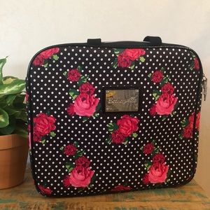 🌹Betsey Johnson Betseyville Laptop Bag🌹